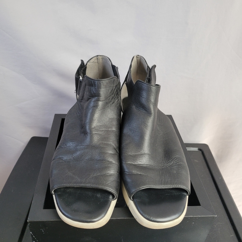 The Flexx Front Row Open Toe Leather Sandals Blac… - image 2